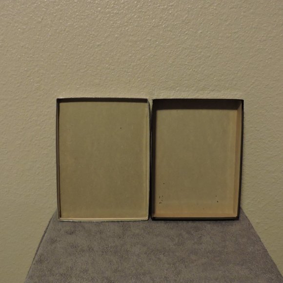 Vintage Christian Dior Cardboard Sales Box - Picture 7 of 7